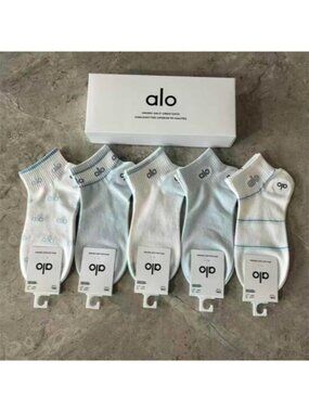 A40- ALO Yoga Women's Sky Blue & White Ankle Socks 5-Pair Box Set - NWT